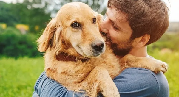 Prečo ma sleduje môj pes a nie môj manžel